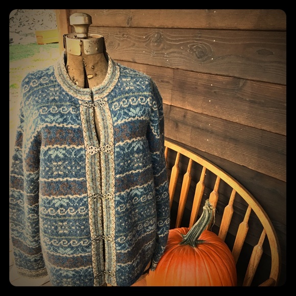 Eagle’s Eye, 💯 Wool Cardigan with Silver Closures - Picture 1 of 8